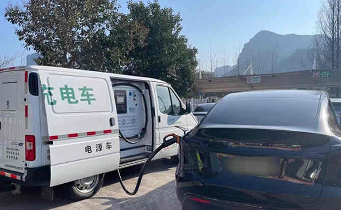 花溪区汽车搭电